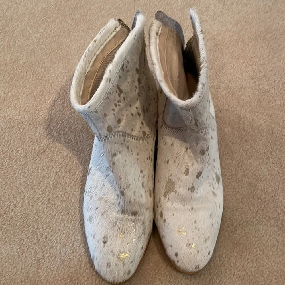 Coconuts by Matisse White Booties - Picture 2 of 4